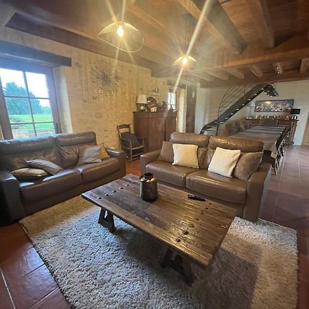 Chambre D'Hotes La Ferme De La Croix. サン・タヴィ・セニュール エクステリア 写真