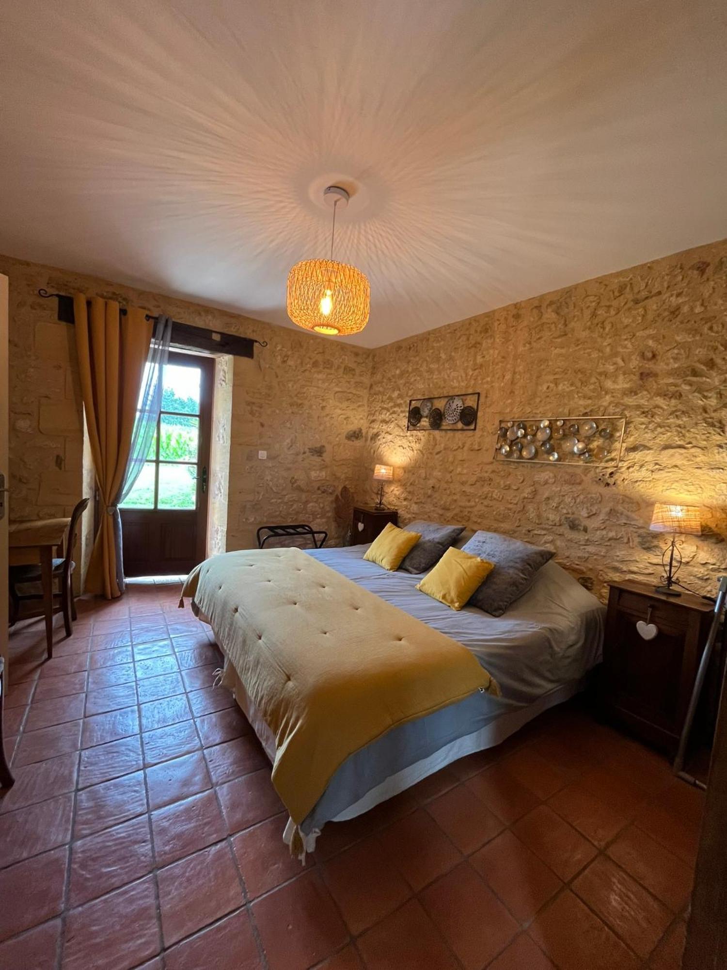Chambre D'Hotes La Ferme De La Croix. サン・タヴィ・セニュール エクステリア 写真